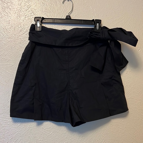 J. Crew Black Tie-Waist Shorts in Cotton Poplin Size 2 - Picture 2 of 9